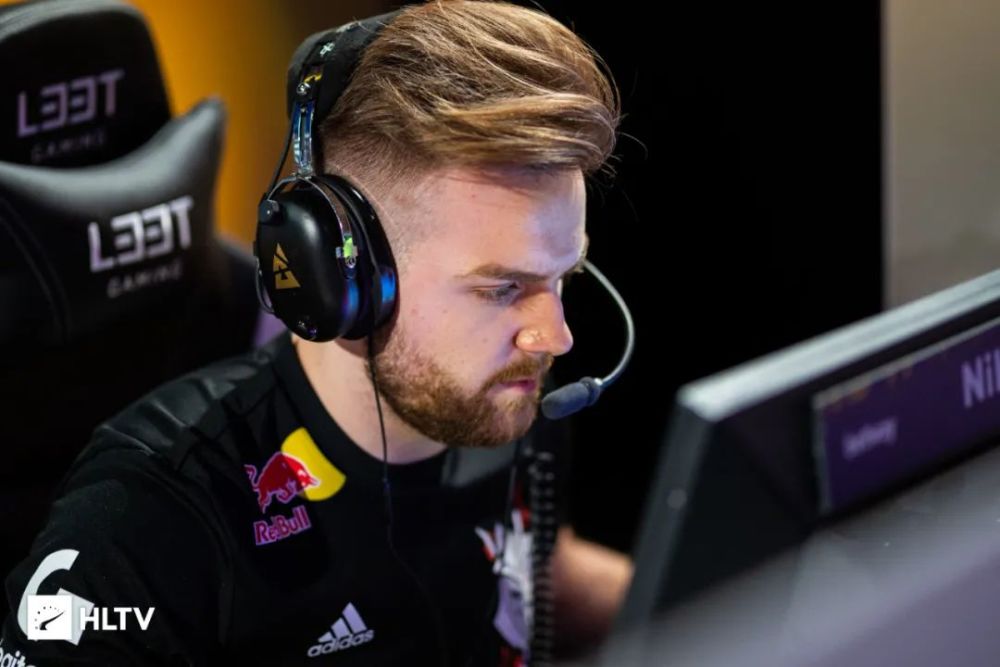 最终凭借 最终凭借